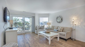 Beachfront, Pool, Open Layout